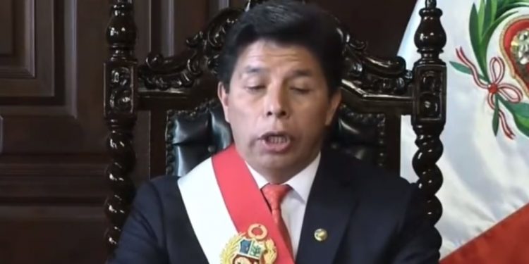 Presidente do Peru dá golpe de estado e dissolve o Parlamento do Pais