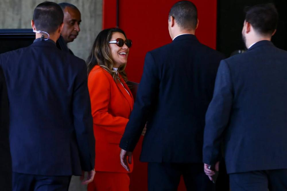 Janja ironiza Rogério Marinho após eleição no Senado - Mais uma derrota pra eles