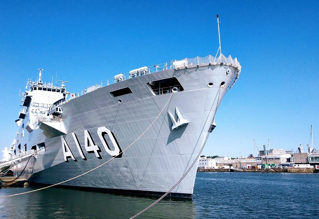 Marinha envia seu navio capitânia pra servir como hospital de campanha em São Paulo