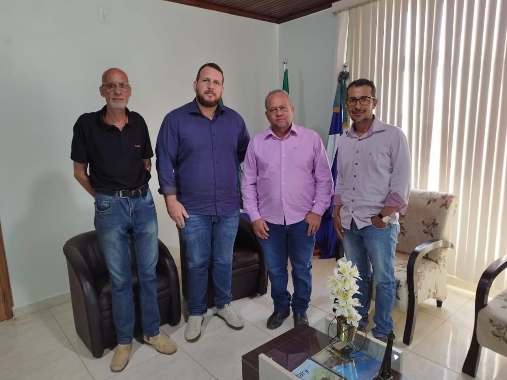 Diretoria da OMEC é recebida pelo prefeito de Colniza
